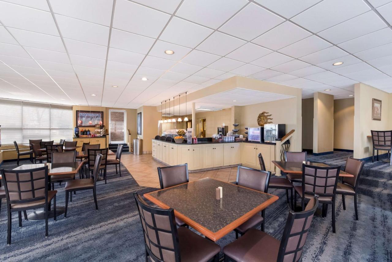 Best Western Winners Circle Hot Springs Exterior photo