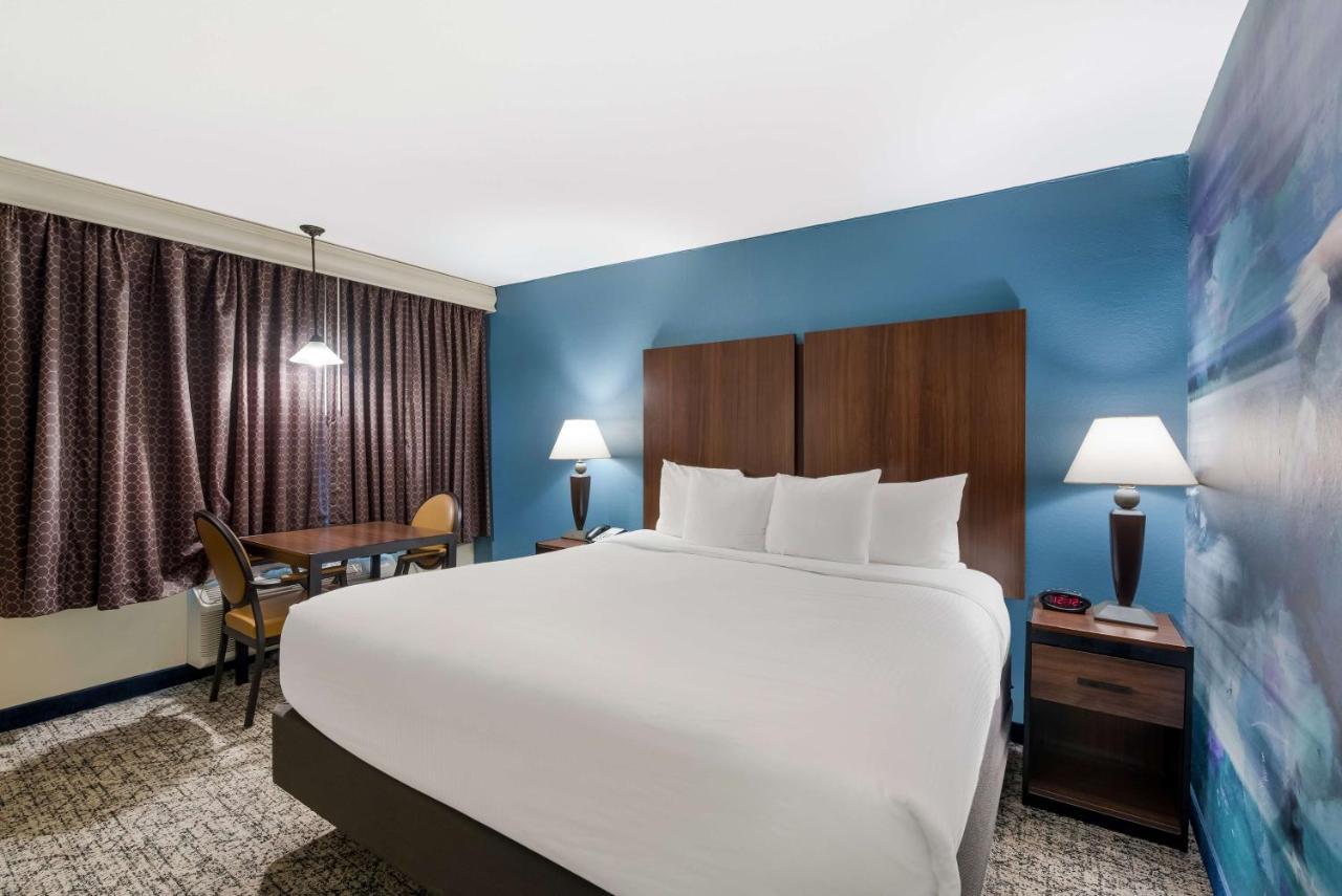 Best Western Winners Circle Hot Springs Exterior photo