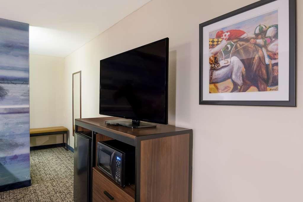 Best Western Winners Circle Hot Springs Room photo
