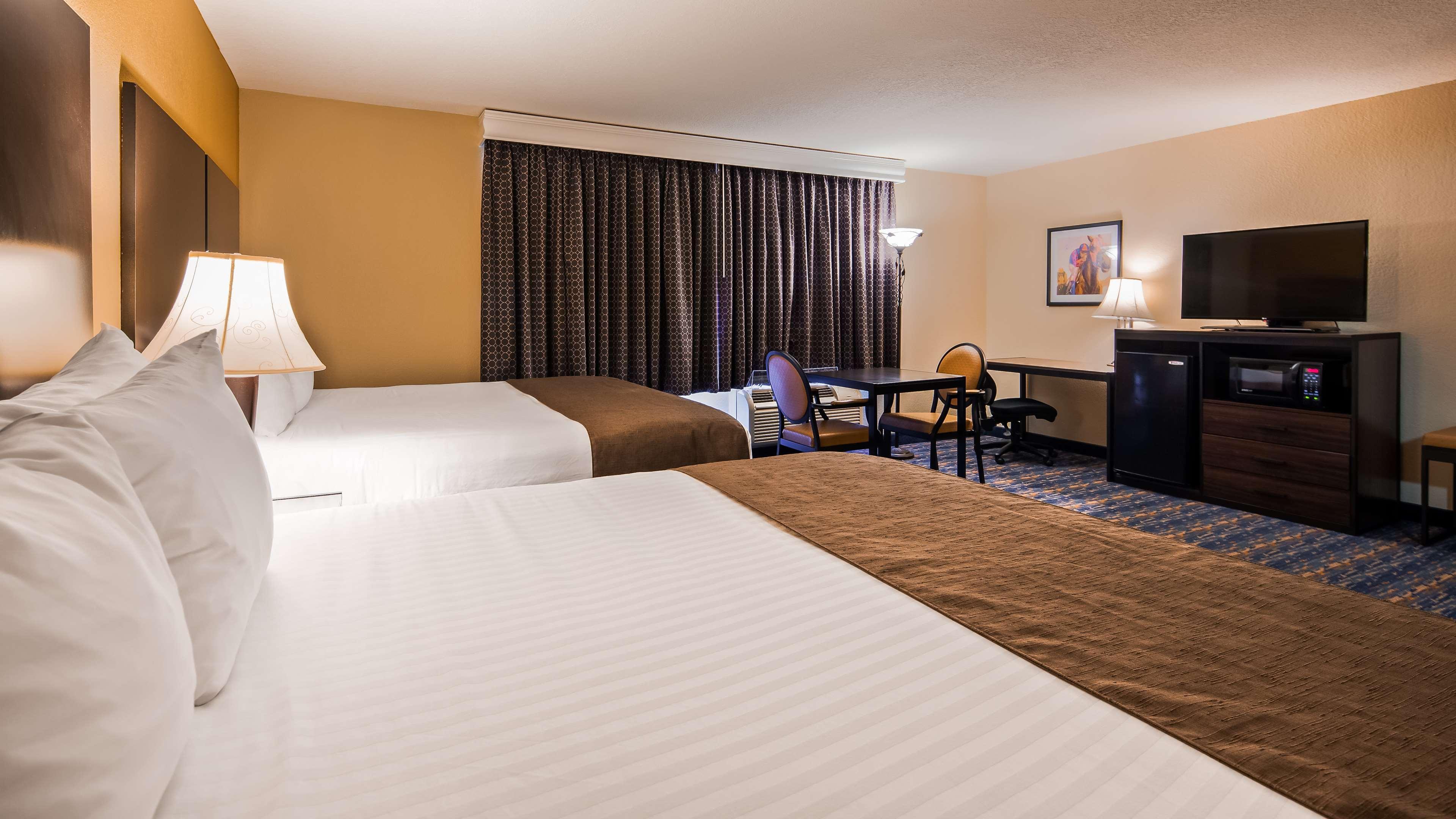 Best Western Winners Circle Hot Springs Exterior photo