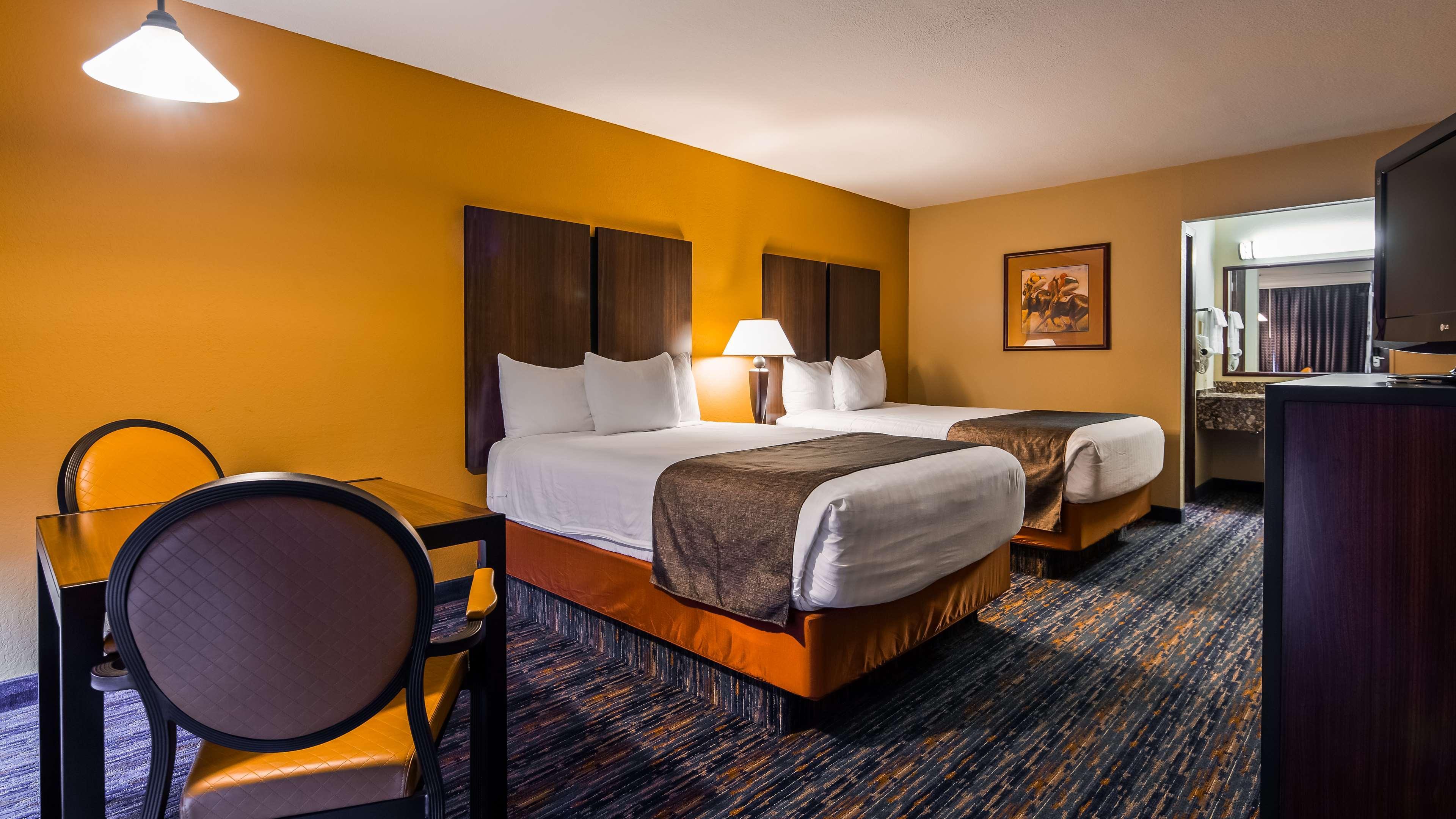Best Western Winners Circle Hot Springs Exterior photo