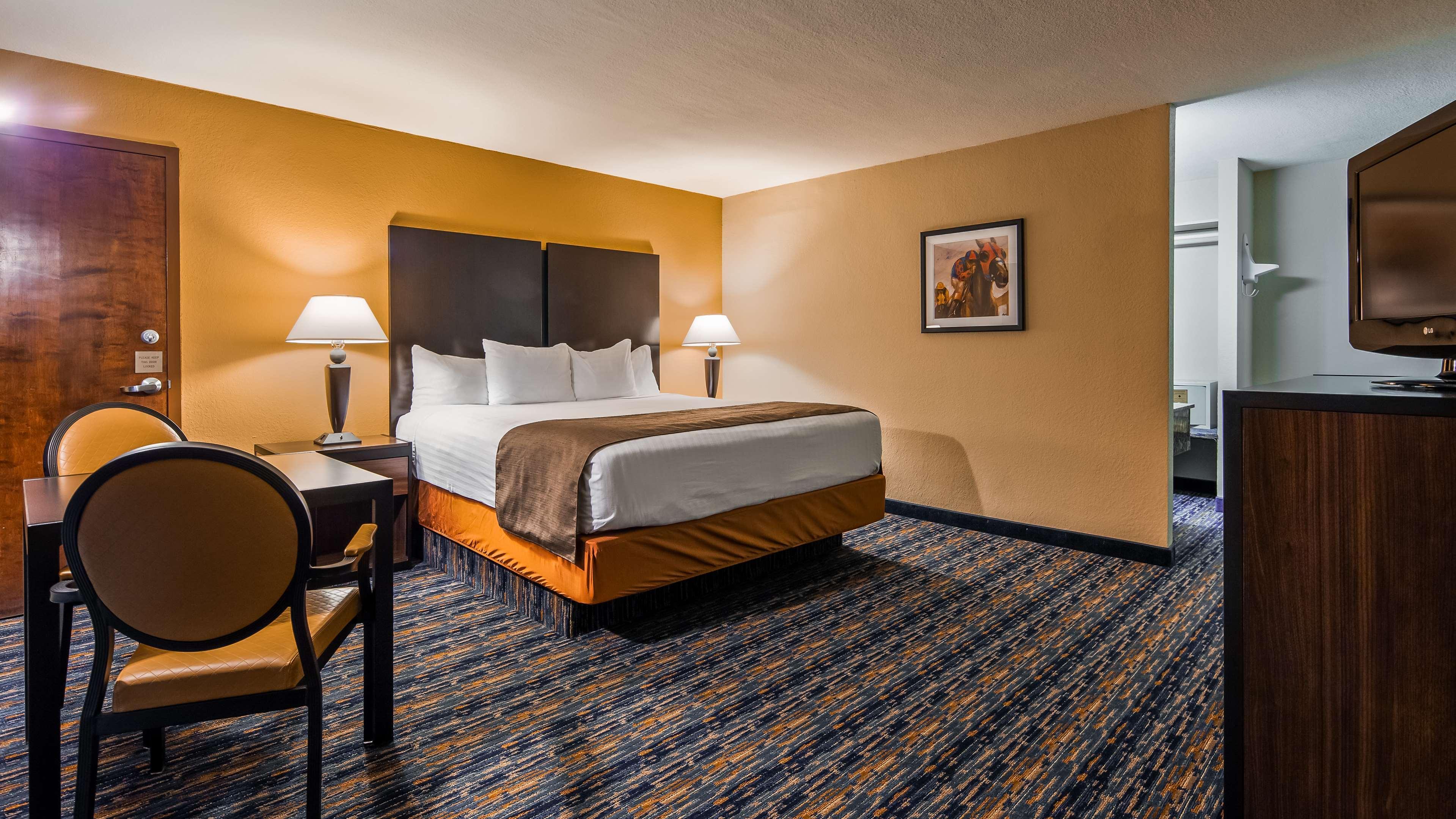 Best Western Winners Circle Hot Springs Exterior photo