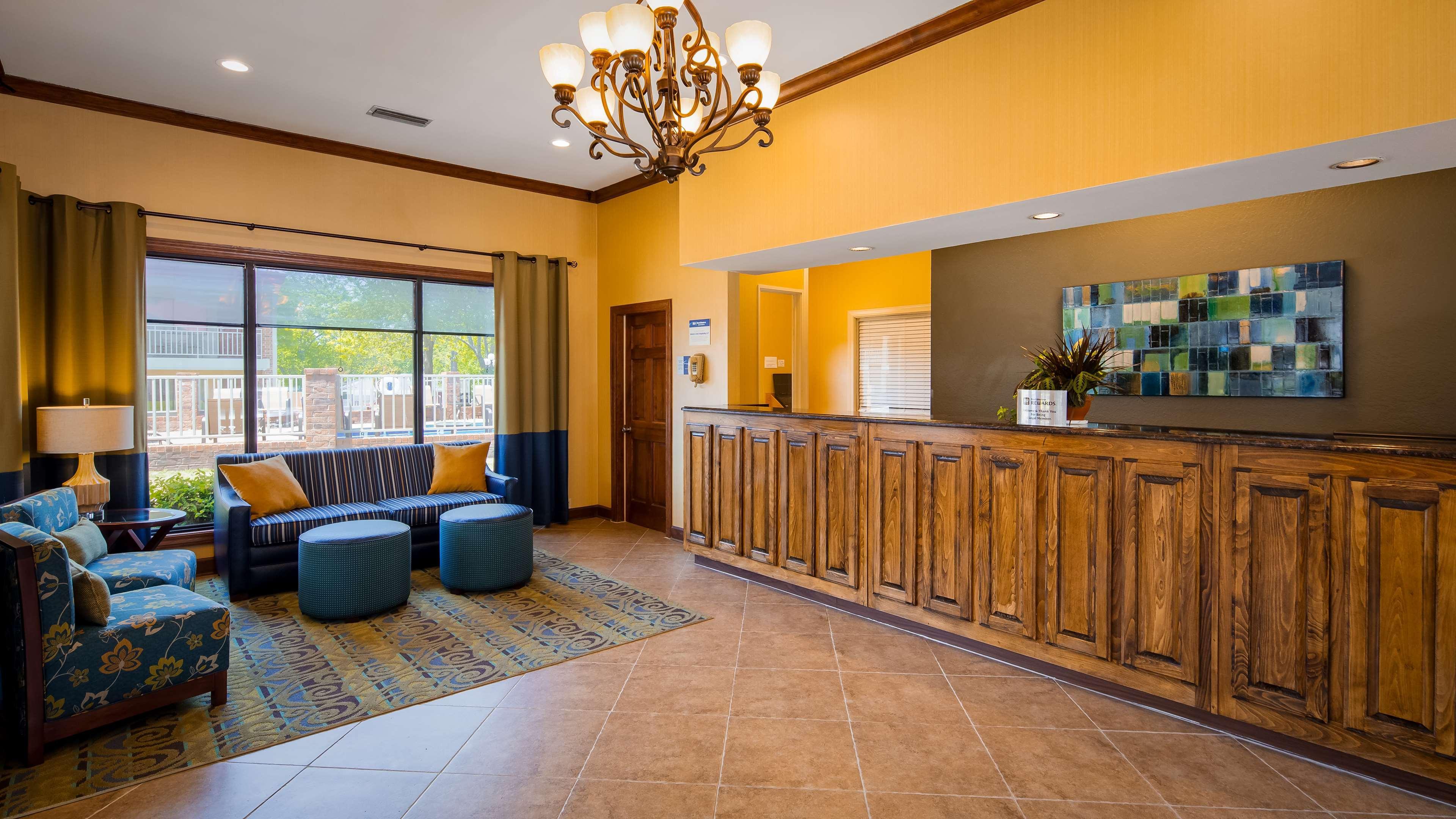 Best Western Winners Circle Hot Springs Exterior photo